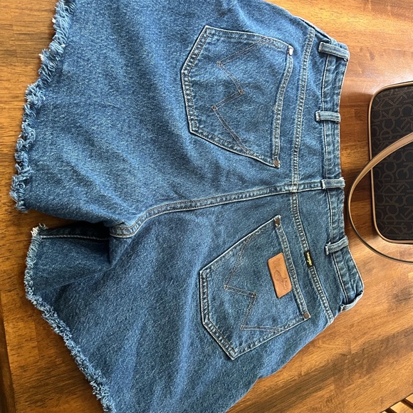 Wrangler Pants - Wrangler High Waist Blue Denim Shorts